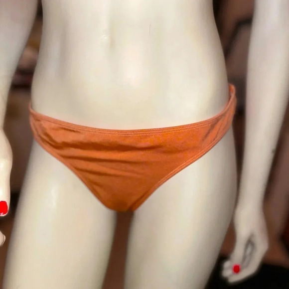 Out From Under Chelsea Ruched
Cheeky Bikini Bottom peachy orange size large - Picture 7 of 11